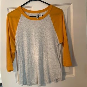L  H&M 3/4 sleeve top